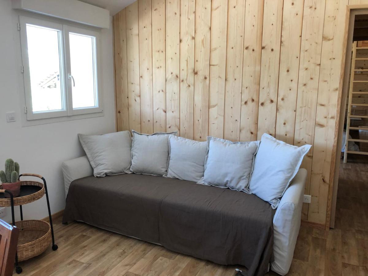 La Petite Ferme De Pouillon - Parc Animalier - Aire De Loisirs Bed & Breakfast エクステリア 写真